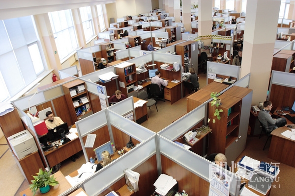 穩重型辦公室設計效果圖 穩重型辦公室設計效果圖